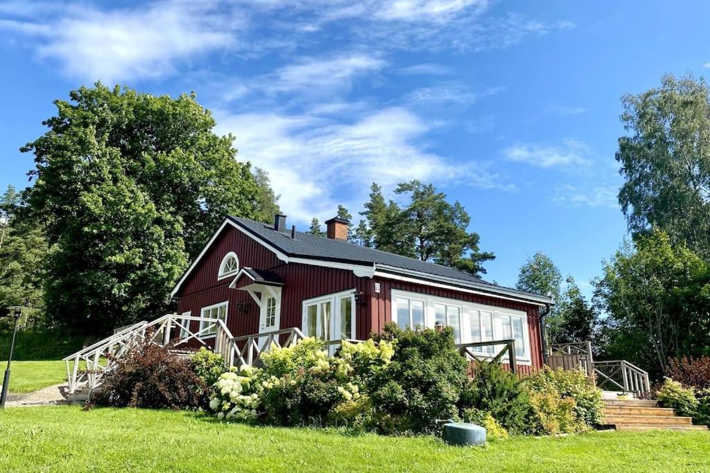 Villa Persas Kristinehamn Luaran gambar